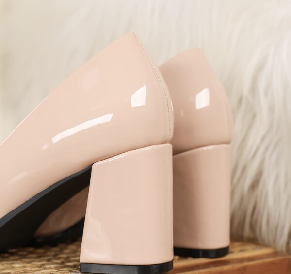 Nude Square Heel Full Shoe