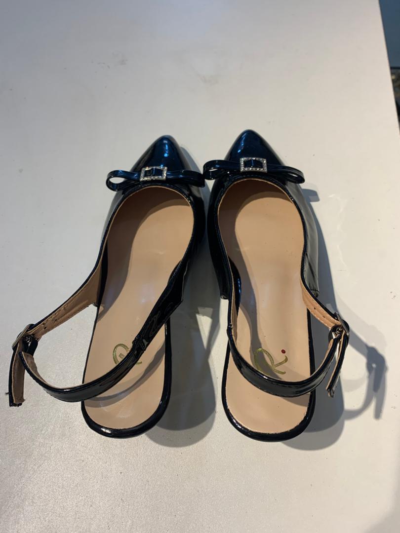 Kitten heel Black Slingback